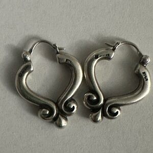 Retired James Avery Sterling Silver Scroll Earrings